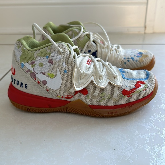 Nike Bandulu X Kyrie, preschool size 1 - Picture 4 of 8